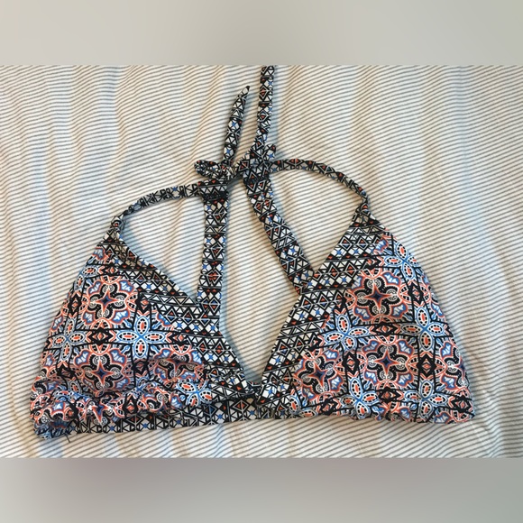 Patterned Bikini Set - Picture 4 of 7